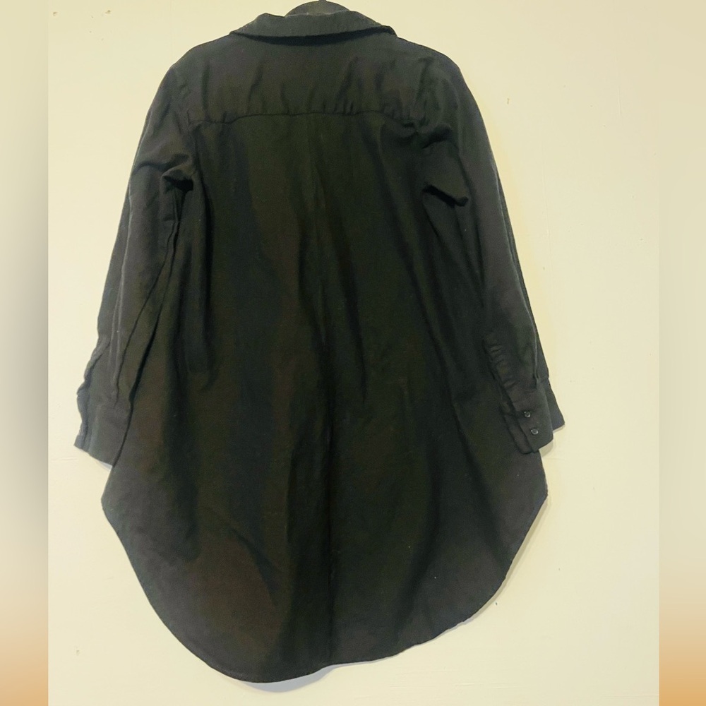 Lisa Rinna Collection Classic Black Top - Picture 2 of 6